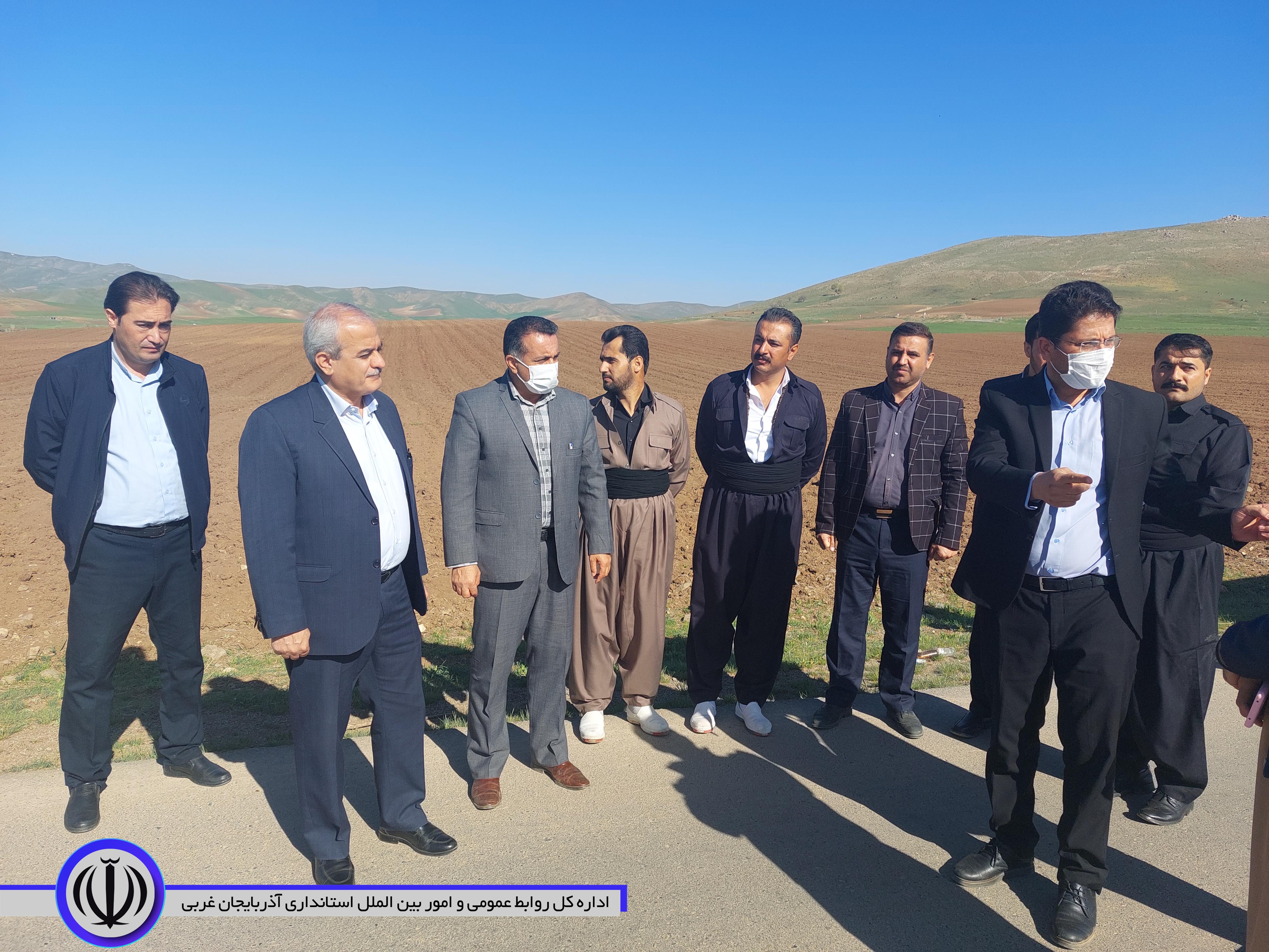 فرماندار مهاباد: شهروندان برای حل مشکلات معارض طرحهای عامل المنفعه همکاری کنند