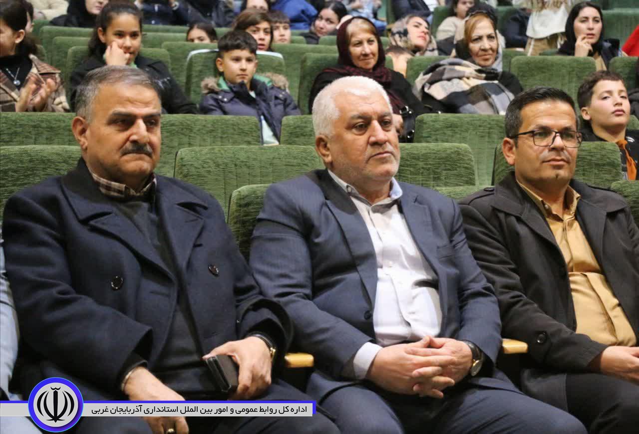 مراسم بزرگداشت هفته زن و روز مادر در مهاباد برگزار شد