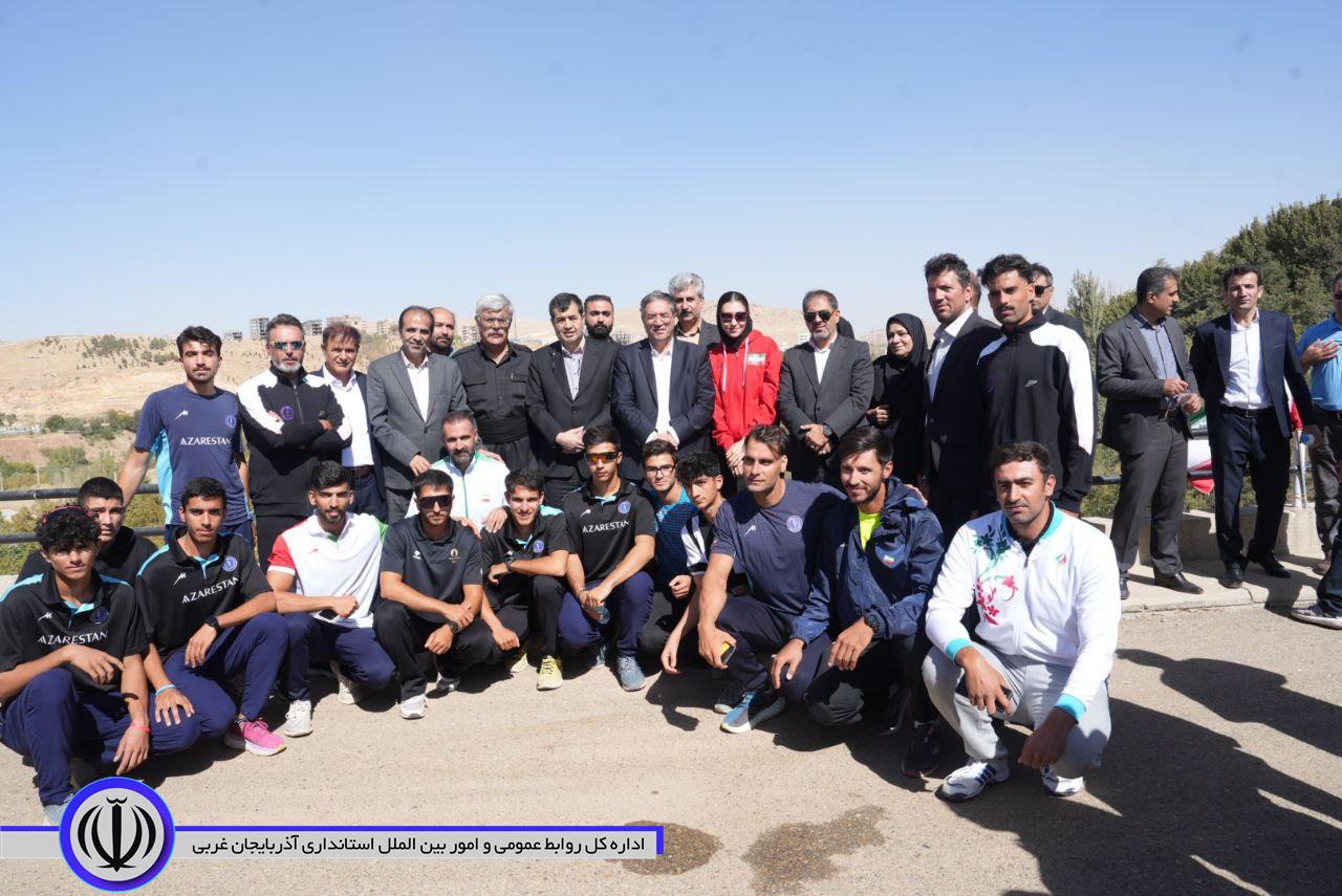 بازدید وزیر ورزش و جوانان از اردوی تیم ملی روئینگ در مهاباد
