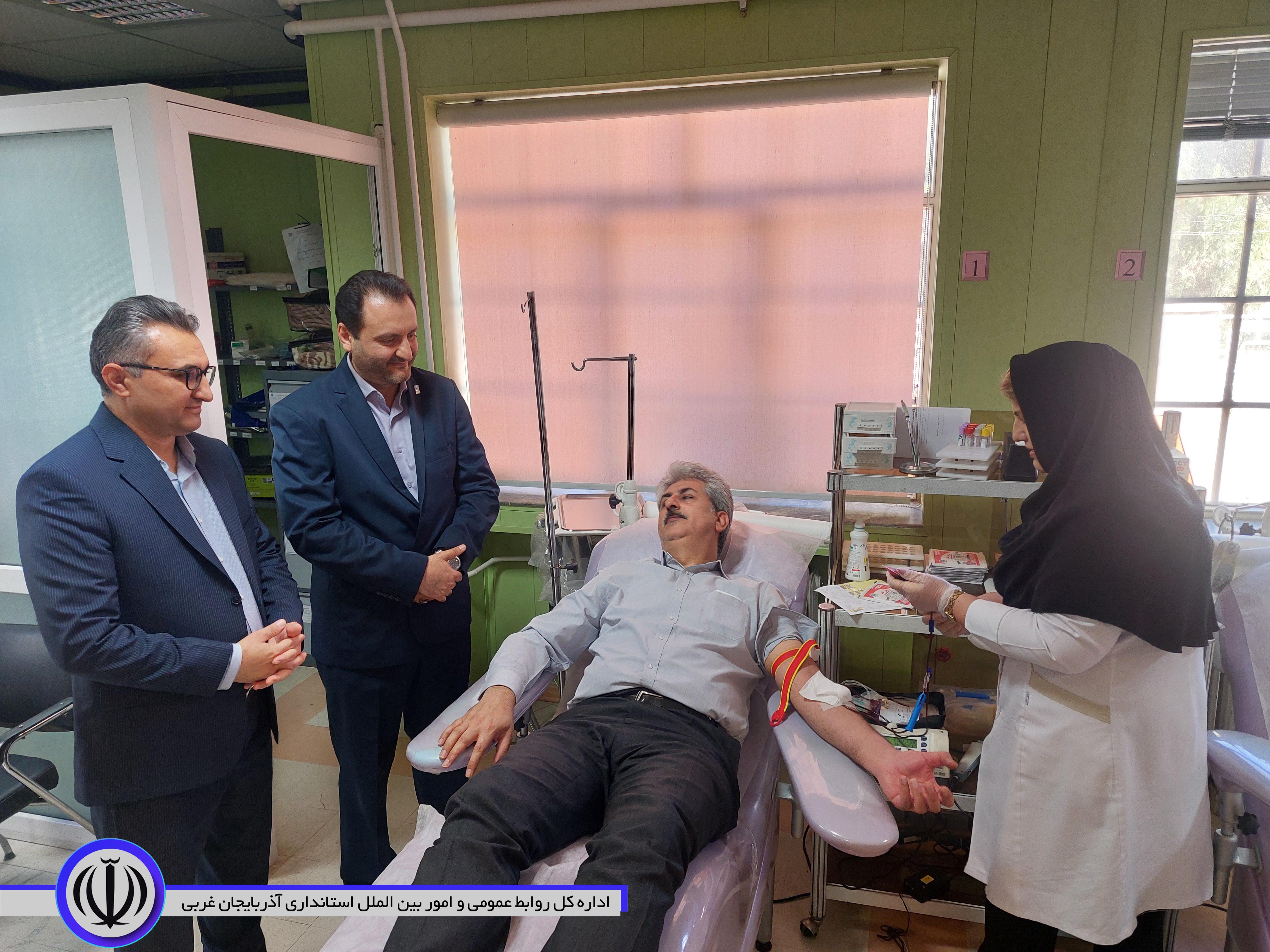 مراسم تودیع و معارفه رئیس پایگاه انتقال خون مهاباد برگزار شد