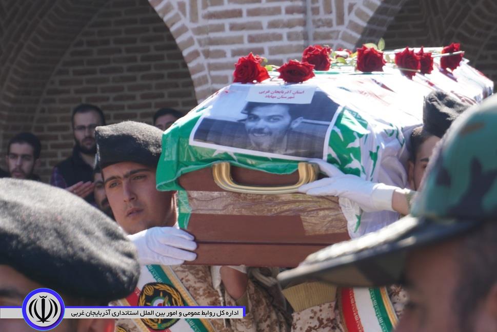 پیکر سرباز شهید مهابادی به خاک سپرده شد