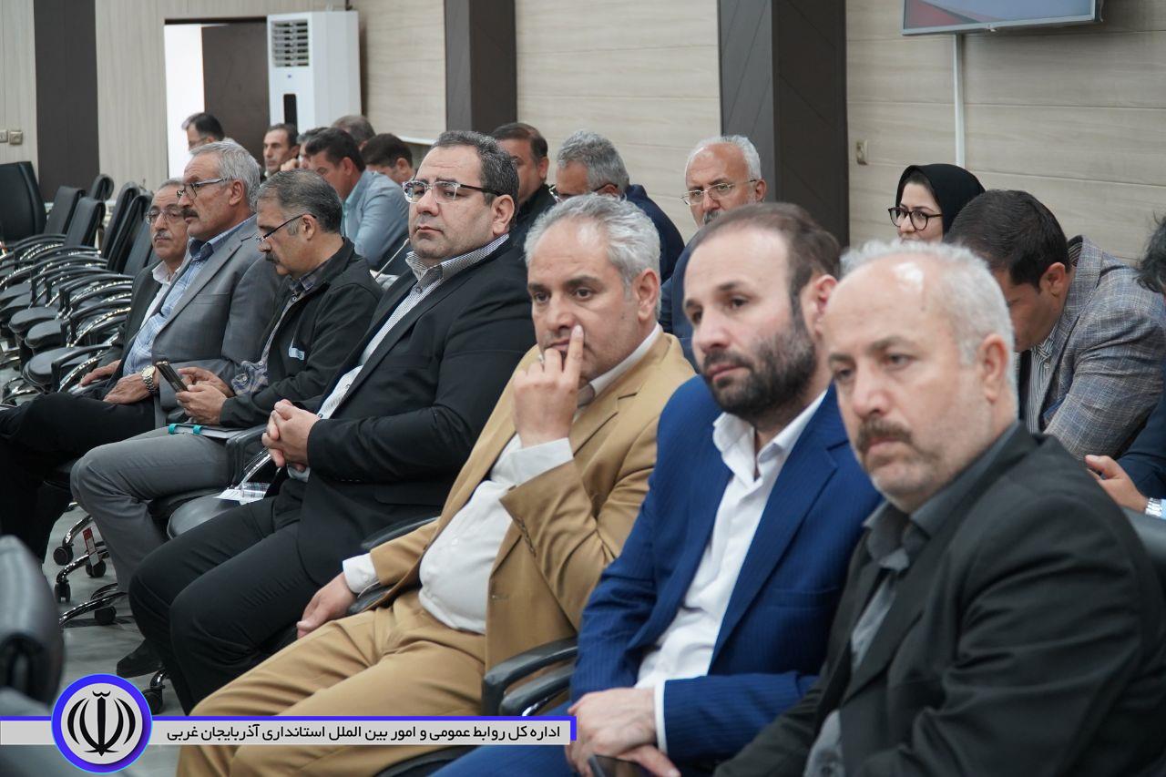 لزوم پیگیری پروژههای بالای 60 درصد پیشرفت فیزیکی در مهاباد