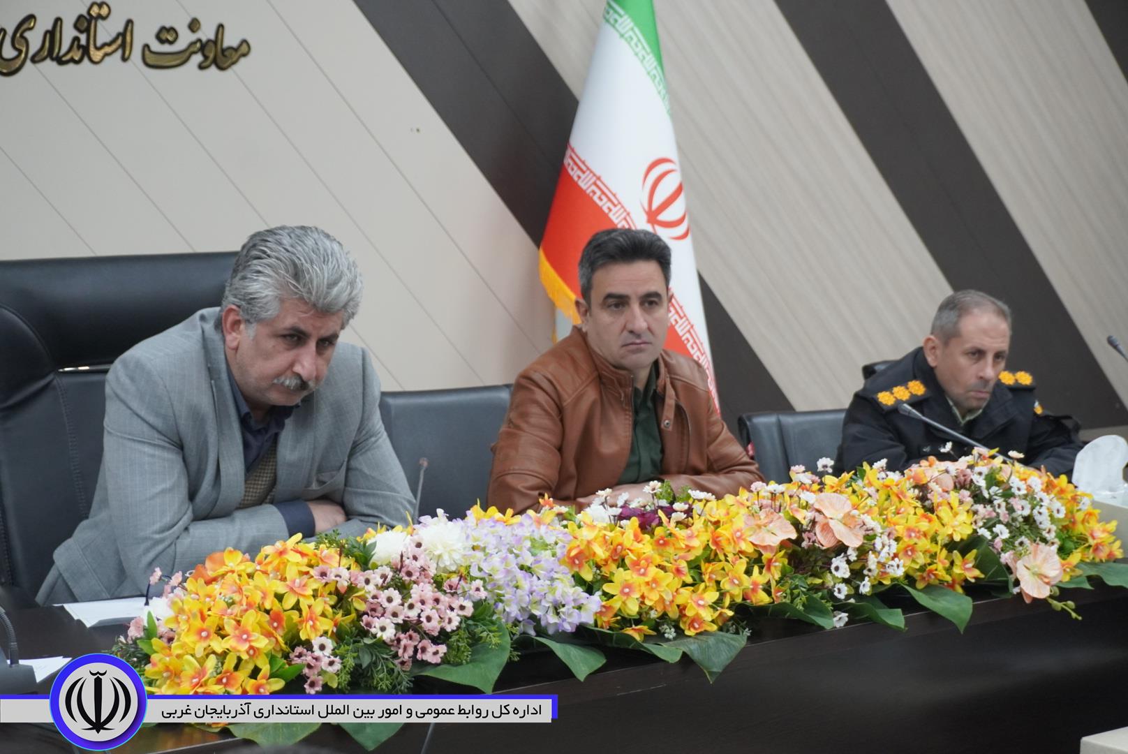 توزیع سهمیه سه ماه آینده سوخت و آرد روستاهای صعب‌العبور مهاباد