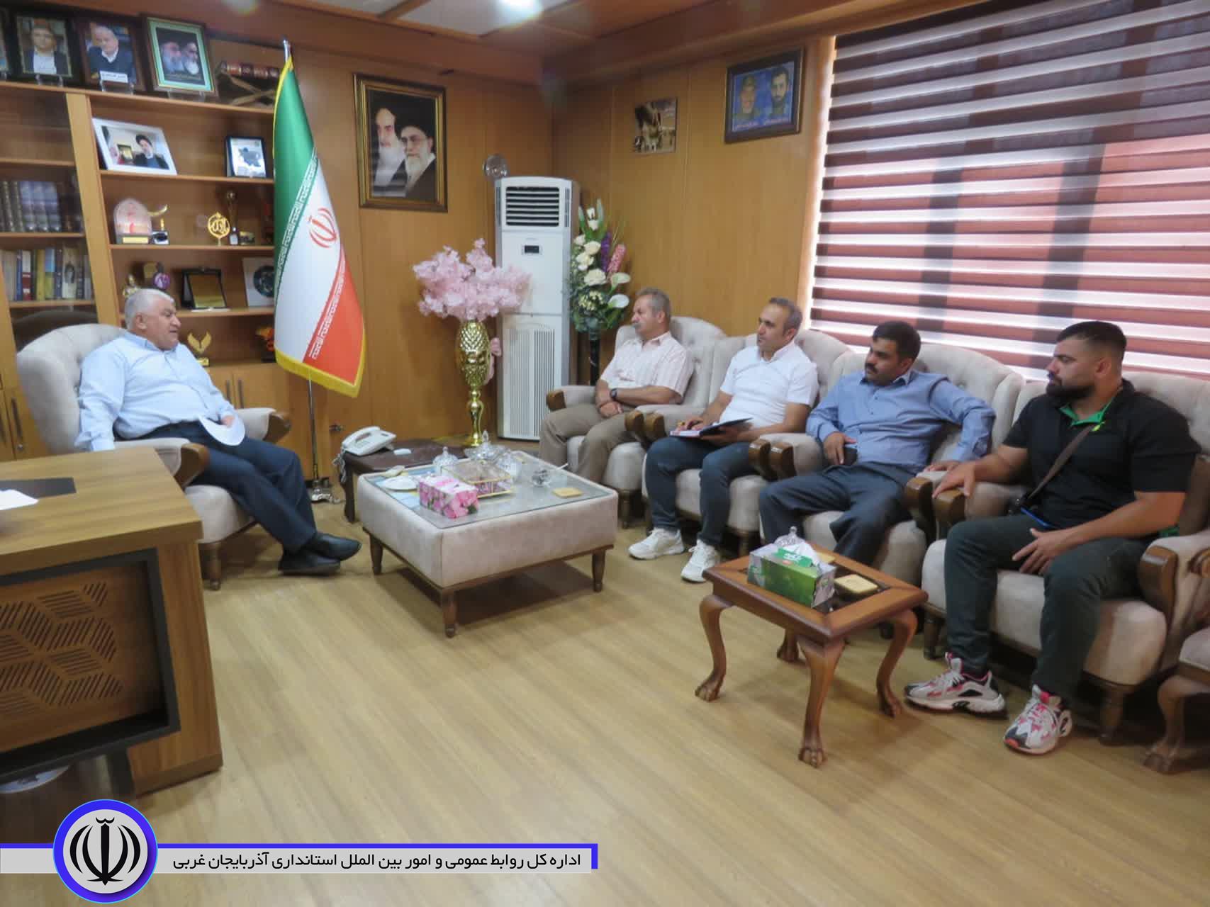 ملاقات عمومی فرماندار مهاباد با شهروندان برگزار شد