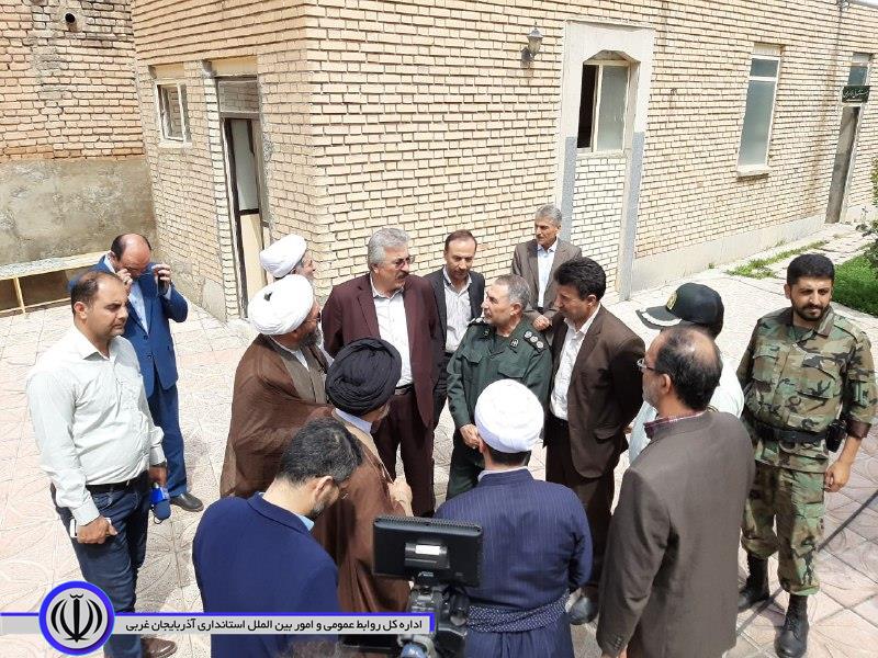 بازدید آیت الله قریشی نماینده ولی فقیه استان و امام جمعه ارومیه از محل پیشنهادی مصلی مهاباد