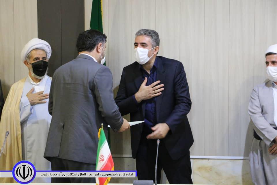 آیین قدردانی از کارمندان نمونه مهاباد