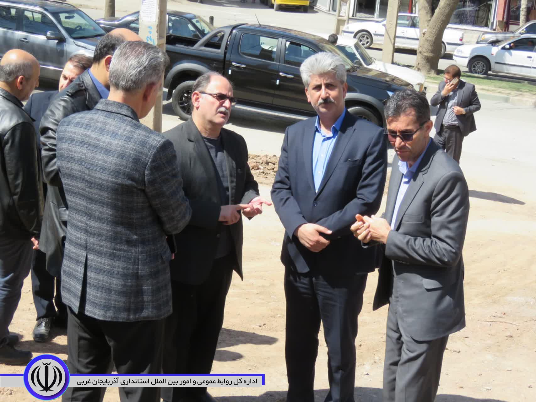 جلسه بررسی مشکلات حوزه بهداشت و درمان مهاباد