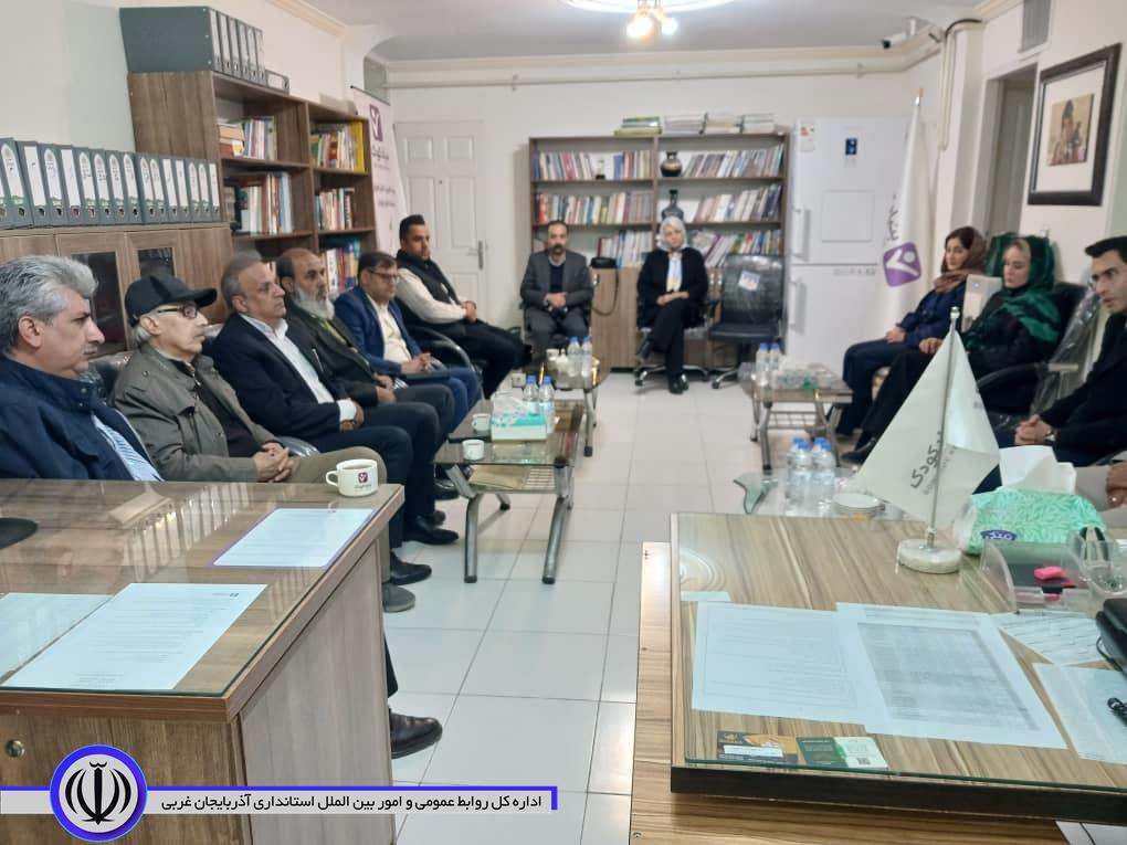 بازدید فرماندار ویژه شهرستان مهاباد از نمایندگی بنیاد کودک و مرکز نیکوکاری باران رحمت