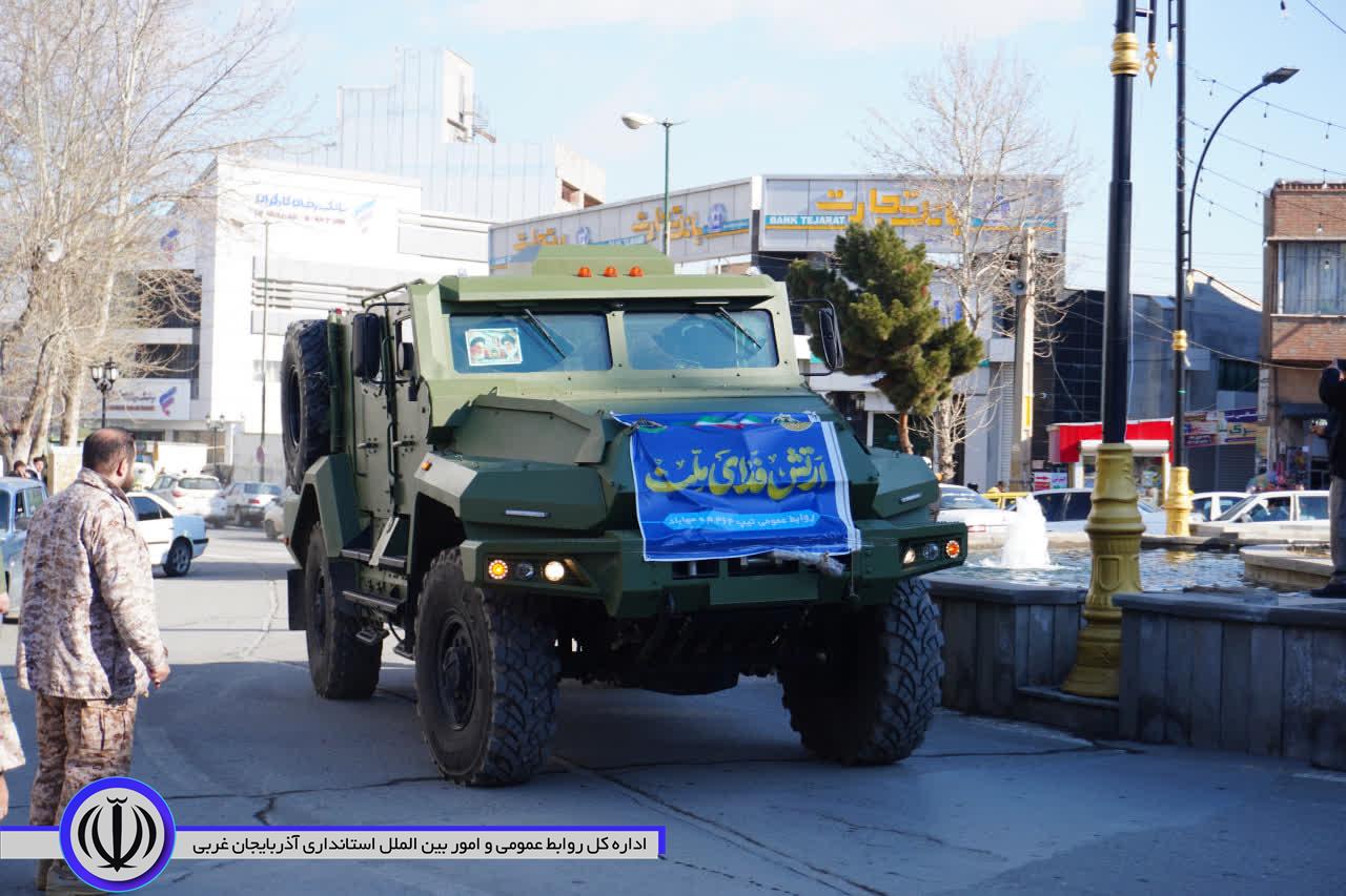 برگزاری رژه خودرویی در مهاباد