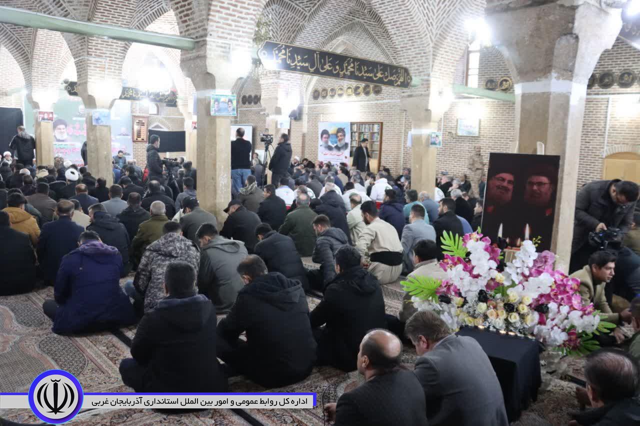آیین بزرگداشت شهید سیدحسن نصرالله و شهید سید هاشم صفی الدین در مسجد جامع مهاباد