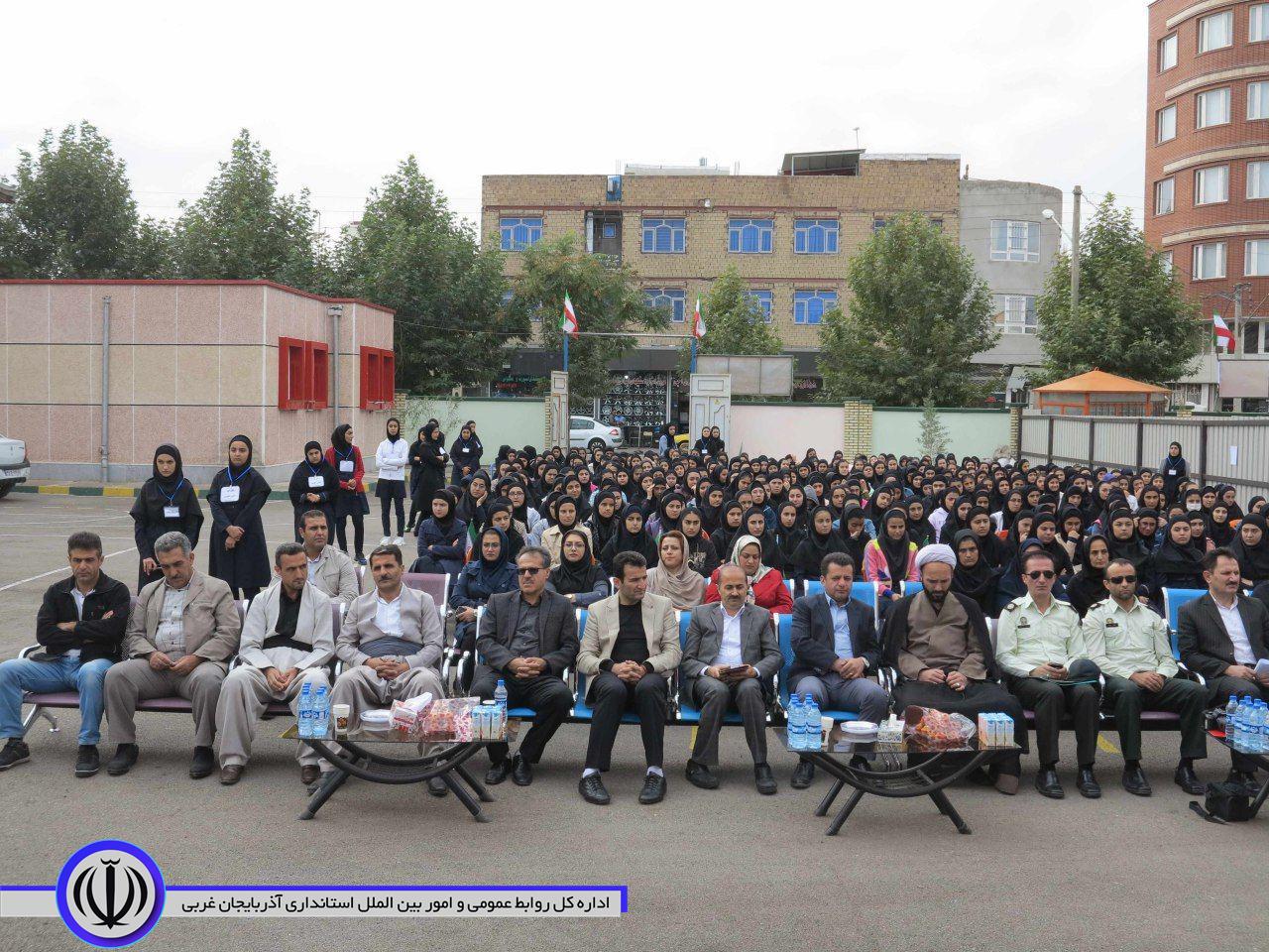 برگزاری انتخابات شورای دانش آموزی درمهاباد