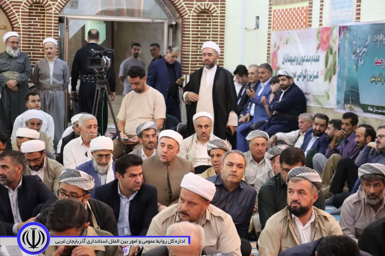 آیین گرامیداشت هفته وحدت در مسجد دارالاحسان مهاباد