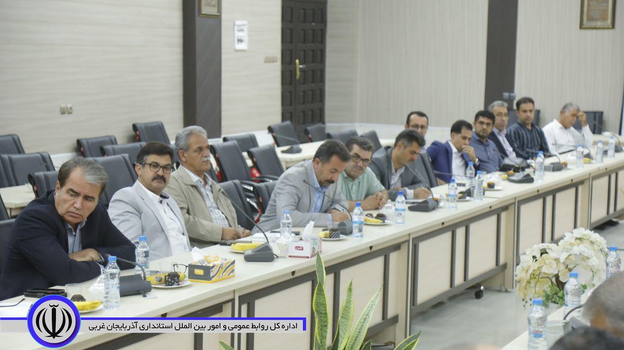 بررسی مشکلات تولید کنندگان صنعت دام و طیور در مهاباد