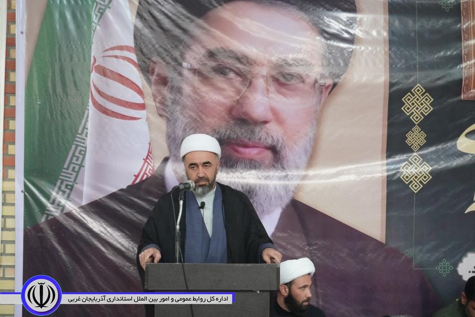 اجتماع مردم مهاباد در بیعت با رهبر معظم انقلاب