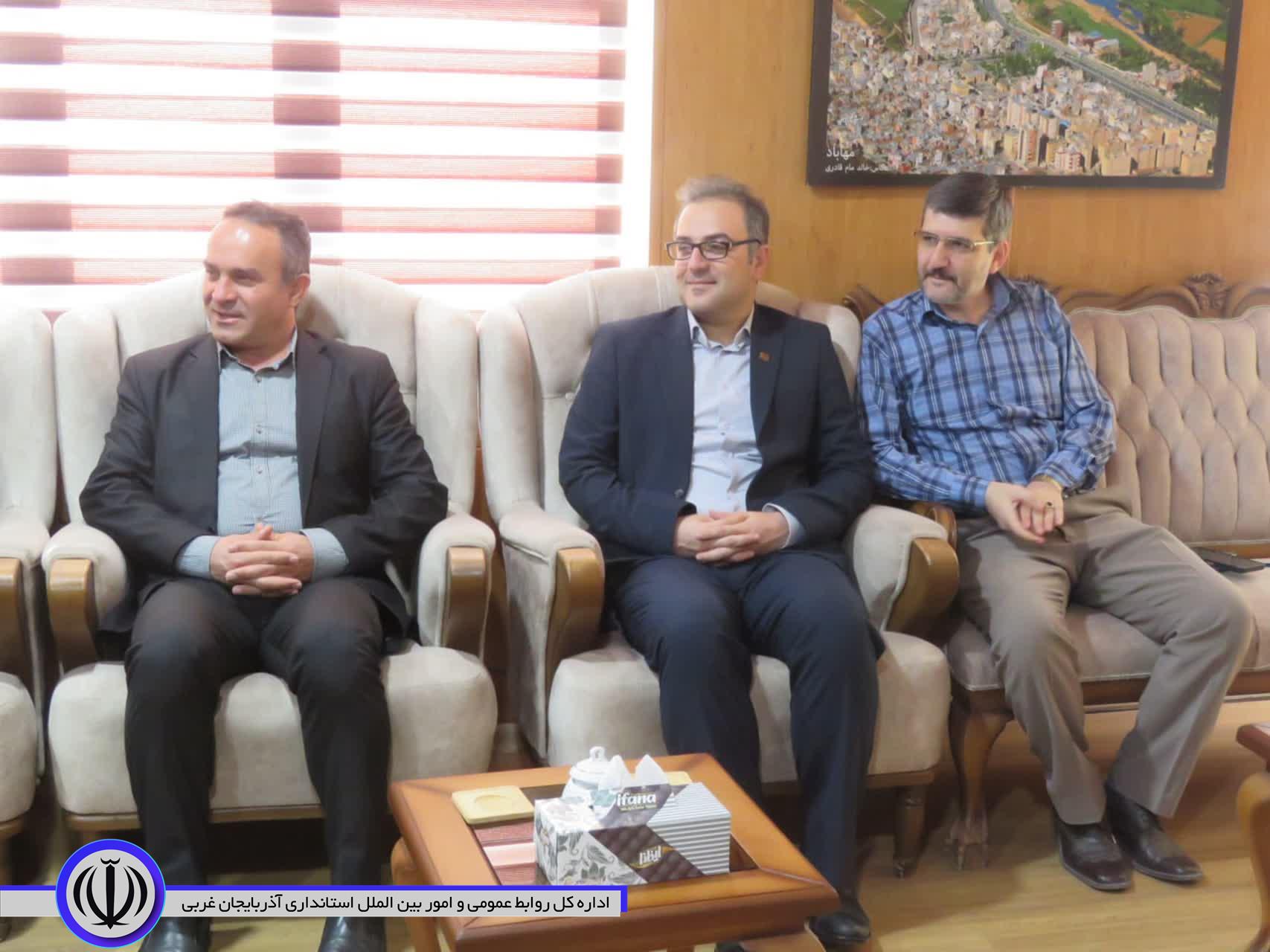 دیدار اعضای مرکز کارشناسان رسمی و مشاوران دادگستری شهرستان با فرماندار ویژه مهاباد