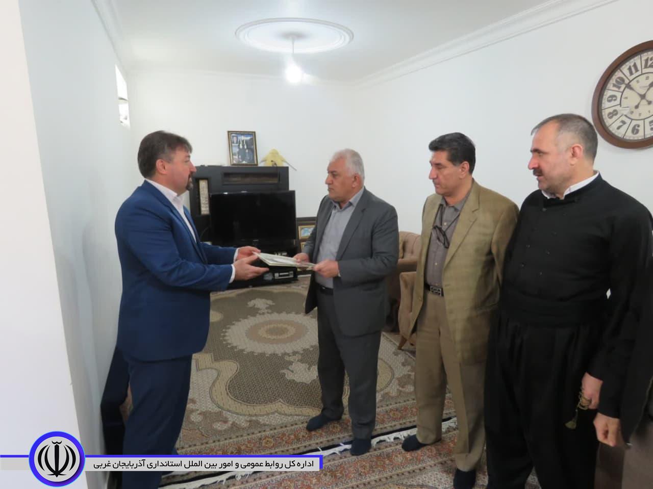 فرماندار: استخدام فرزندان شهدا و جانبازان مهاباد پیگیری می شود