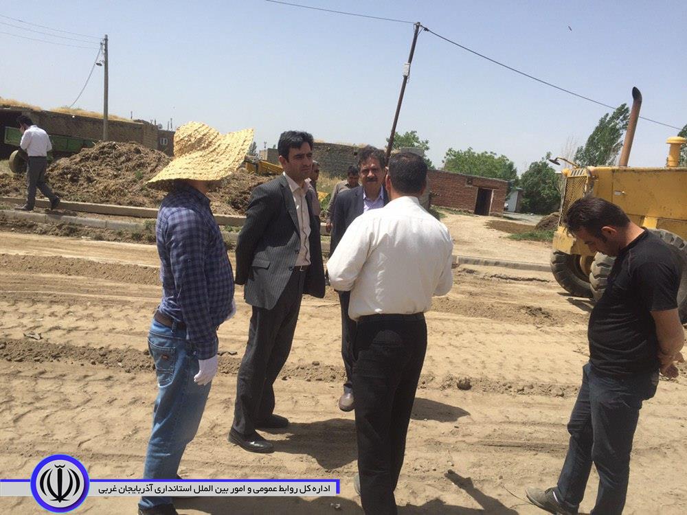 بازدید بخشدار مرکزی مهاباد از آخرین روند پروژه آسفالت معابر روستاهای گردیعقوب و خورخوره