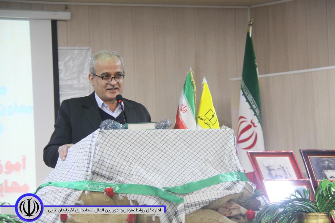 فرماندار مهاباد: فرهنگ ایثار و شهادت برای نسل جوان تببین شود
