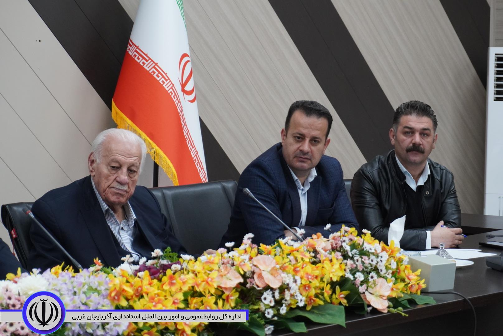 برگزاری یازدهمین جلسه شورای آموزش و پرورش شهرستان مهاباد با محوریت تحلیل نتایج امتحانات و مقاوم‌سازی مدارس