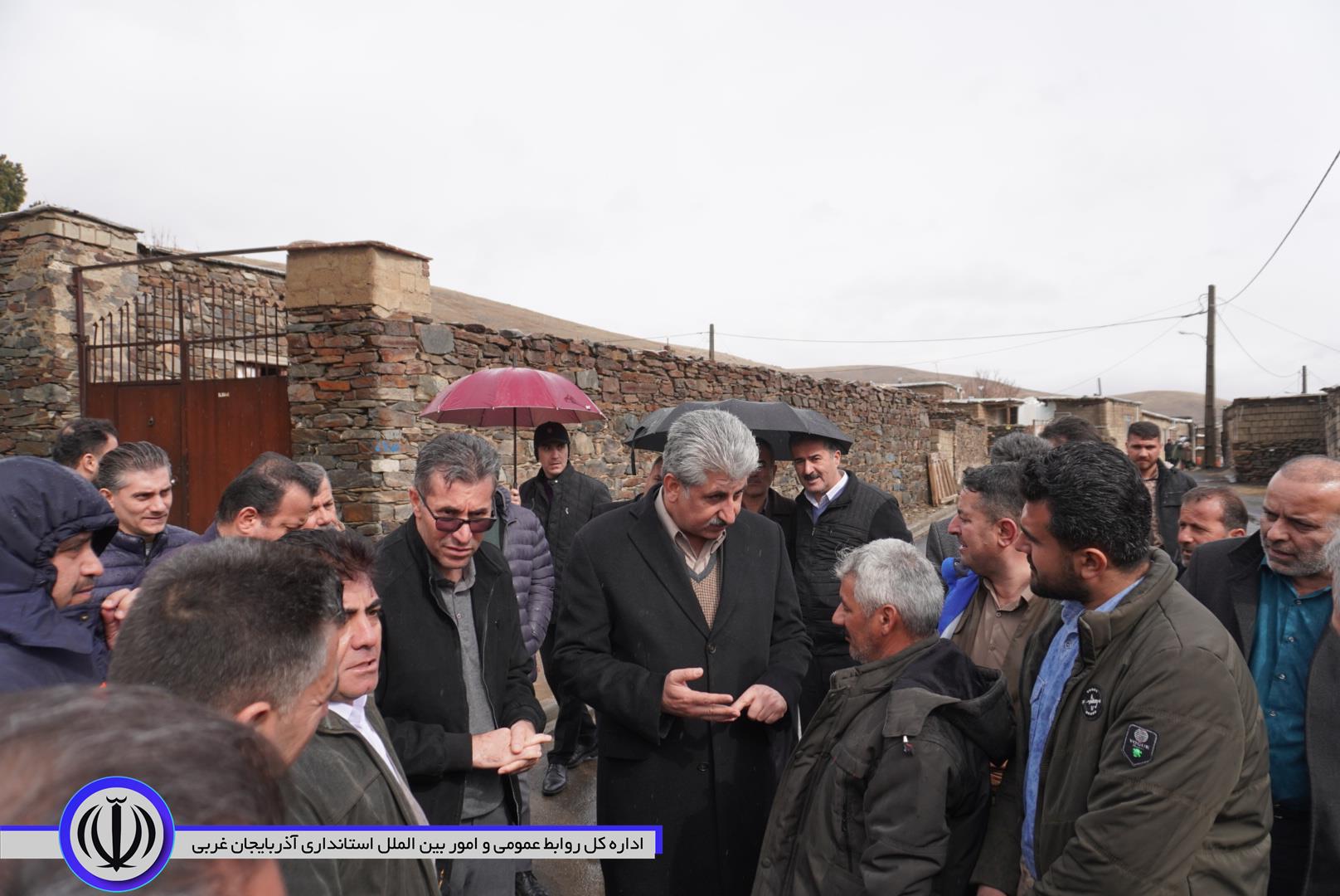 700 میلیارد ریال پروژه‌های آموزشی، راهداری و عمرانی در مهاباد افتتاح شد