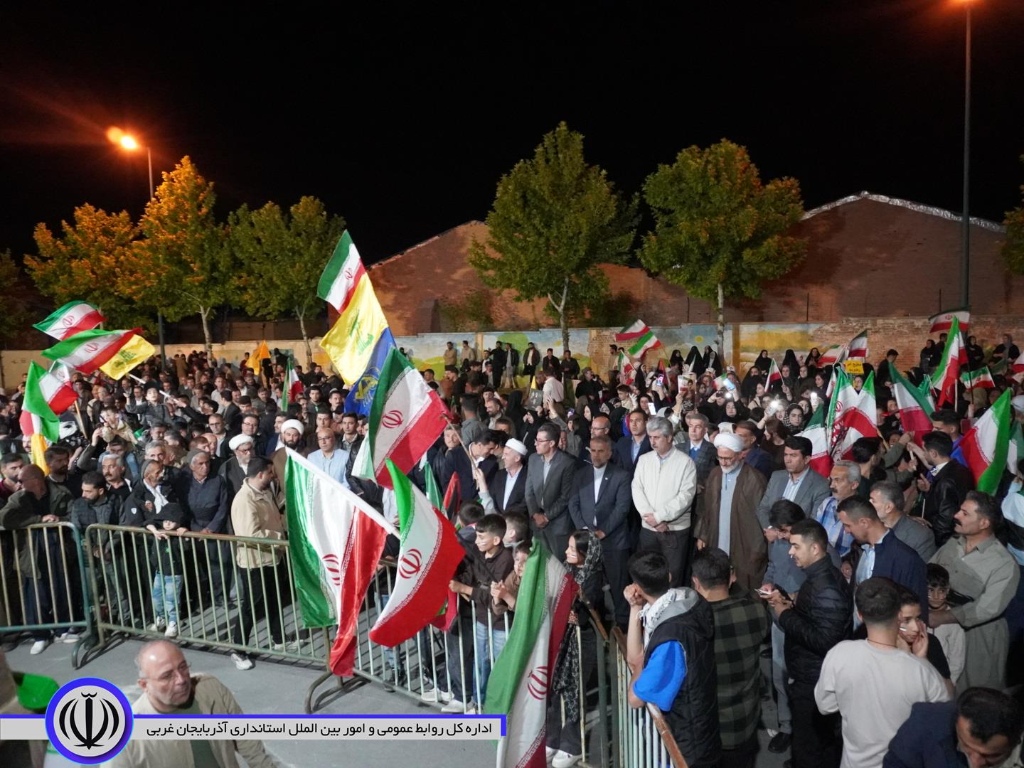 تداوم اجتماع دشمن ستیز مردم مهاباد ؛ استمرار مقاومت و اقتدار
