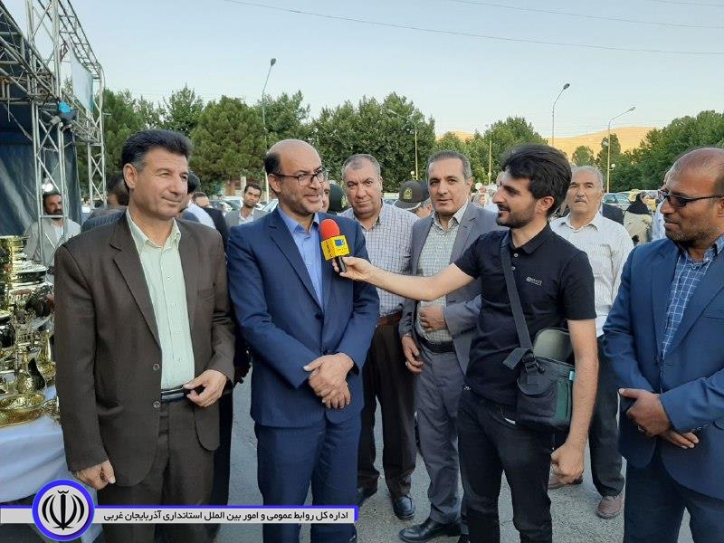 نمایشگاه منطقه ای صنایع دستی در مهاباد افتتاح شد