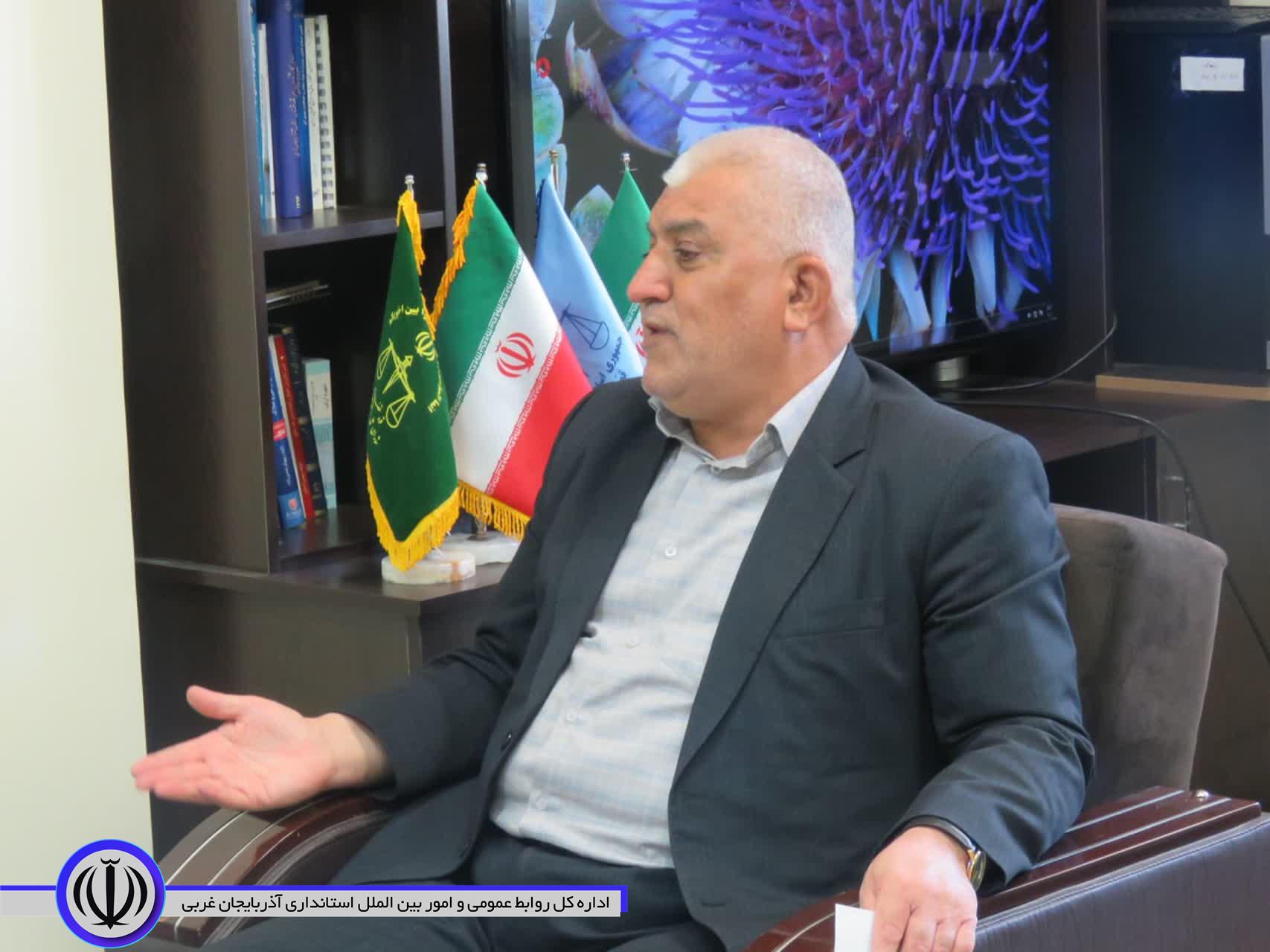 پیگیری مشکلات زمین های غار آبی سهولان و ساماندهی دکه های غیر مجاز در نشست فرماندار ویژه مهاباد با ریاست دادگستری شهرستان
