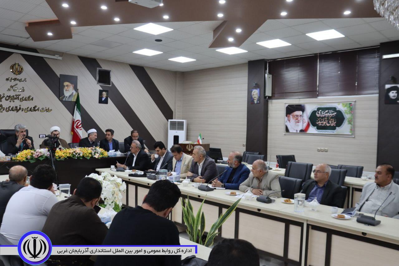 تأکید فرماندار ویژه مهاباد بر نقش مؤسسات خیریه در رفع نیازهای عمومی جامعه