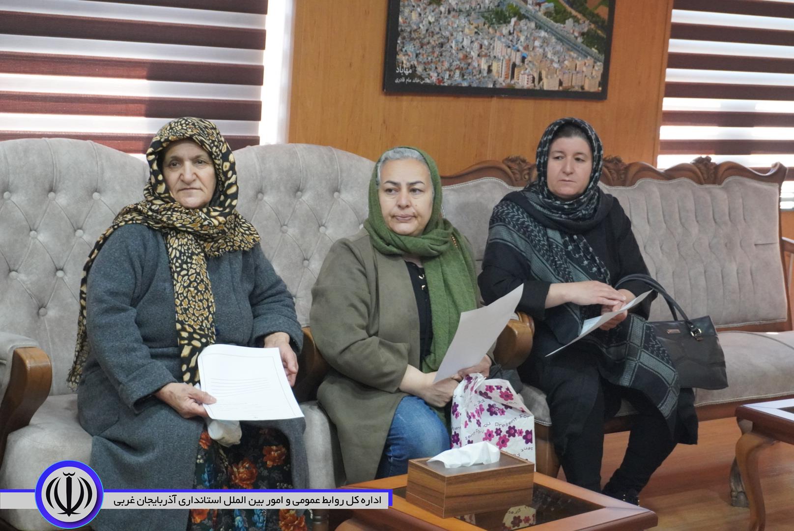 تصاویری از جلسه ملاقات عمومی فرماندار مهاباد در چهارشنبه های مردمی