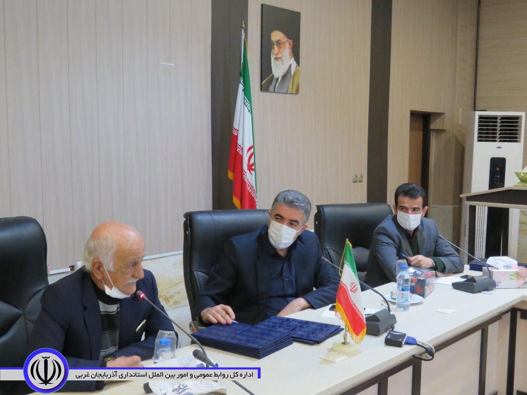 رونمایی از لباس تیم والیبال استعداد های درخشان مهاباد