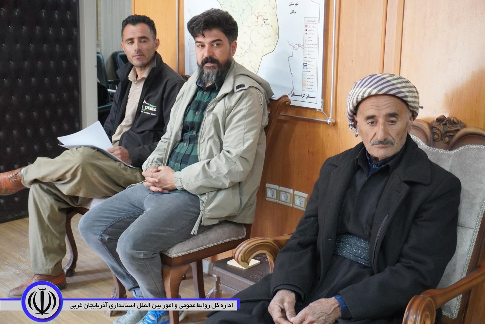 تصاویری از جلسه ملاقات عمومی فرماندار مهاباد در چهارشنبه های مردمی