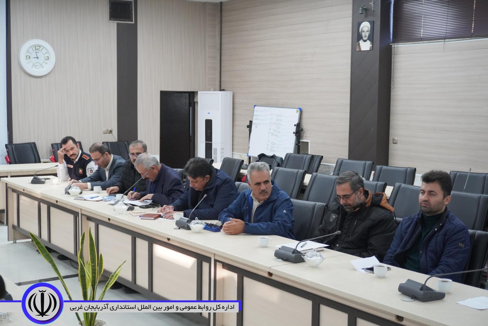 توزیع سهمیه سه ماه آینده سوخت و آرد روستاهای صعب‌العبور مهاباد