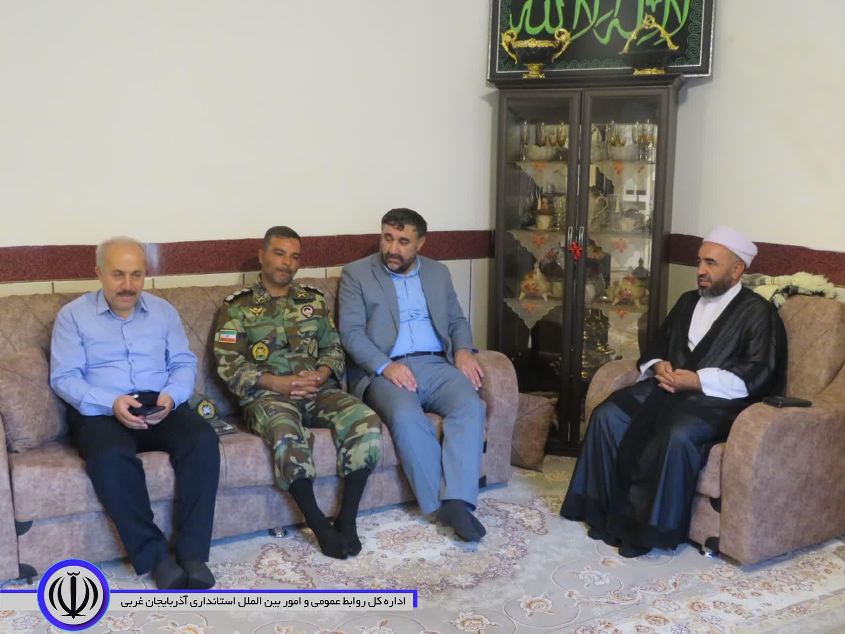 تجلیل از صبر و استقامت خانواده دوآزاده مهابادی