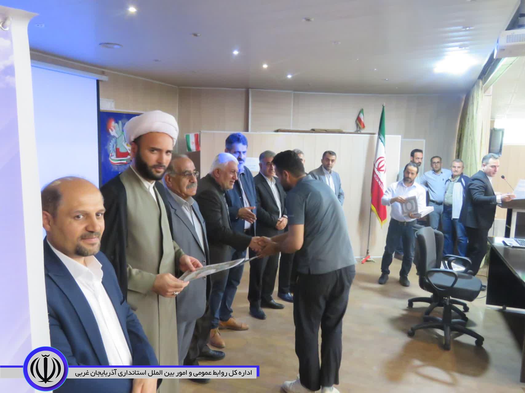 فرماندار مهاباد: حمایت از کارگران رونق تولید و بهره روری را ارتقا میدهد