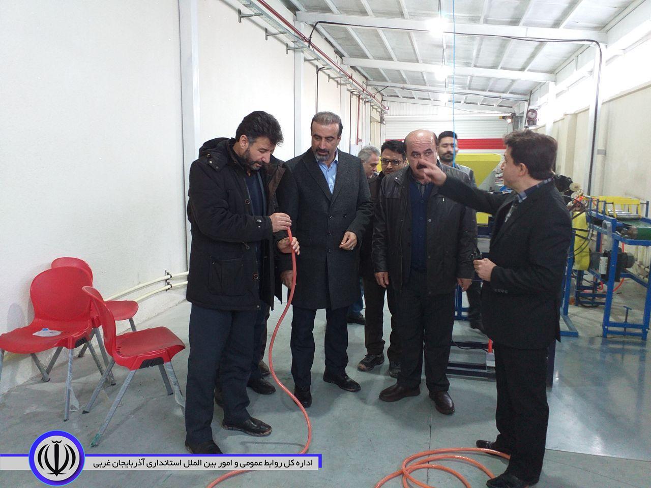 بازدید مدیرکل امور اقتصادی و دارایی استان آذربایجان غربی ، معاون استاندار و فرماندار ویژه شهرستان مهاباد از شرکت تاران مهاباد