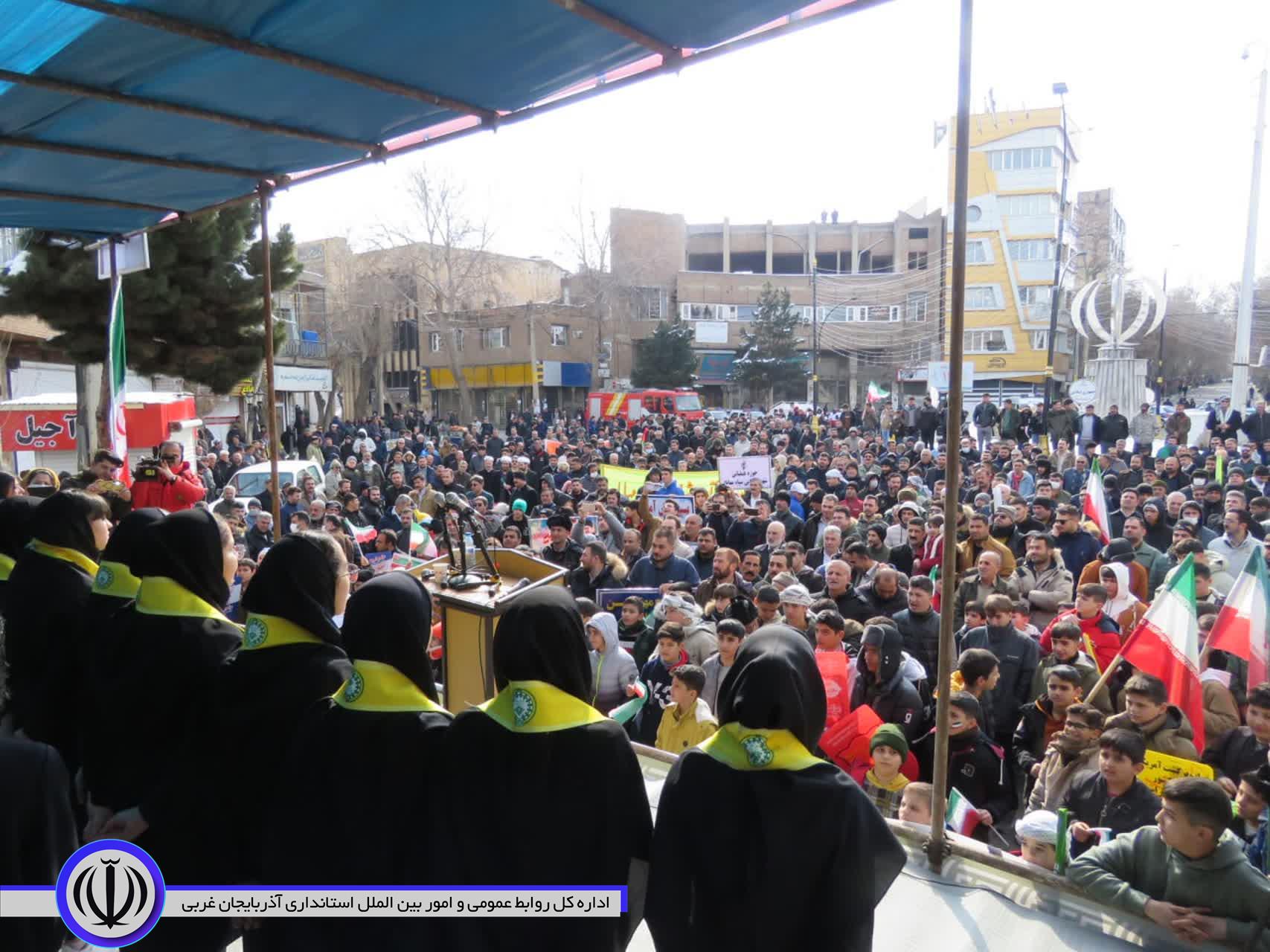 فرماندار مهاباد: مشکلات جامعه تنها با برتکیه بر توانایی داخلی رفع خواهد شد