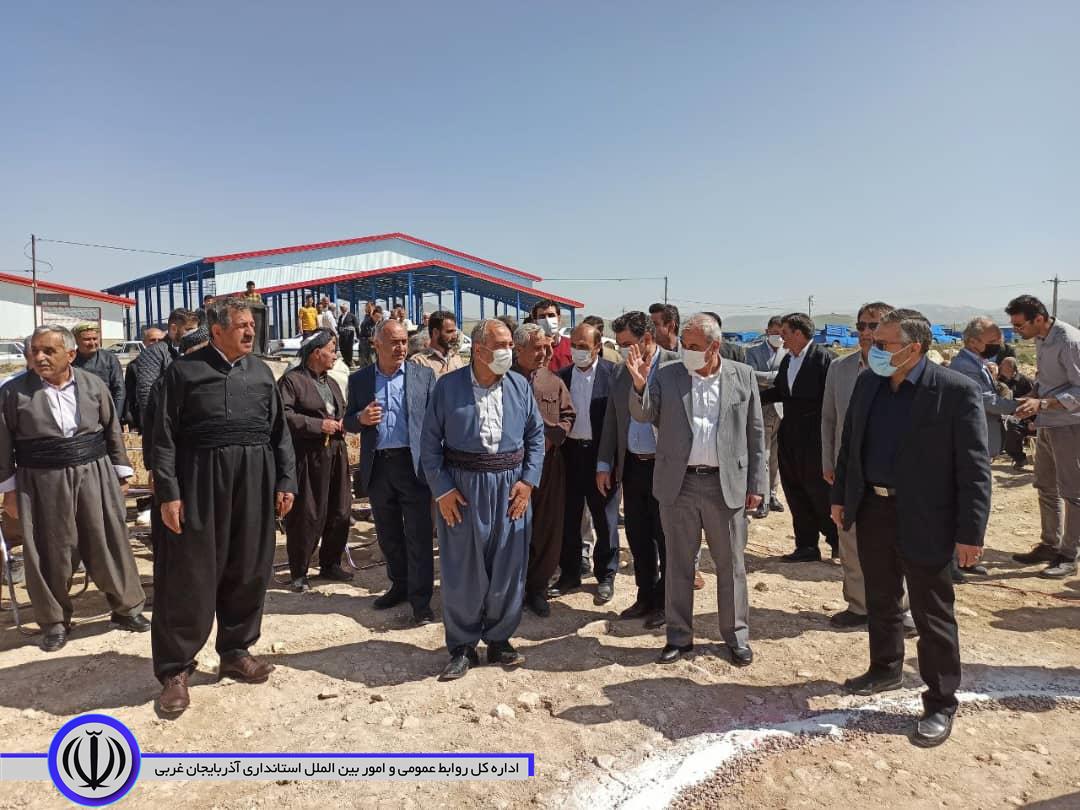 کلنگزنی احداث یک واحد تولیدی در مهاباد