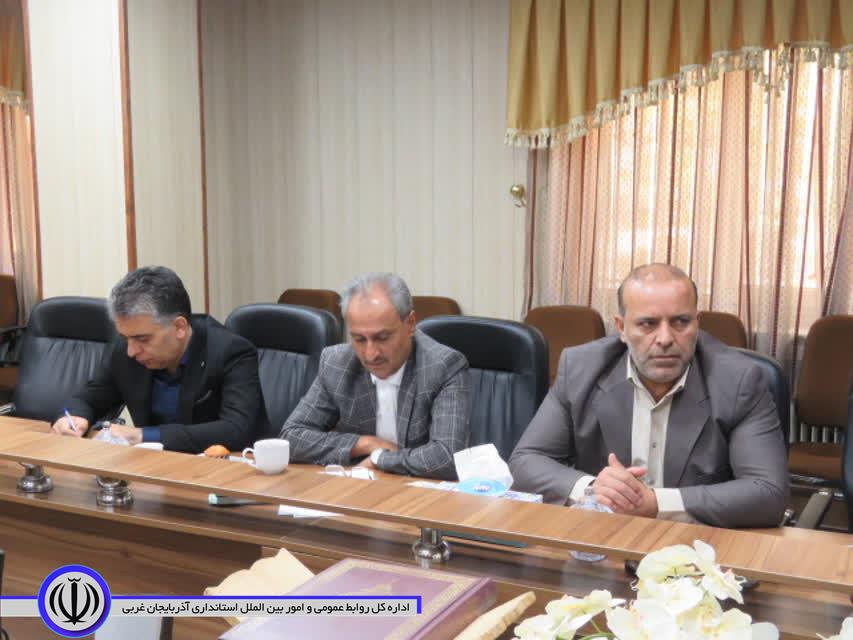 جلسه کارگروه آرد و نان و گندم شهرستان مهاباد برگزار شد