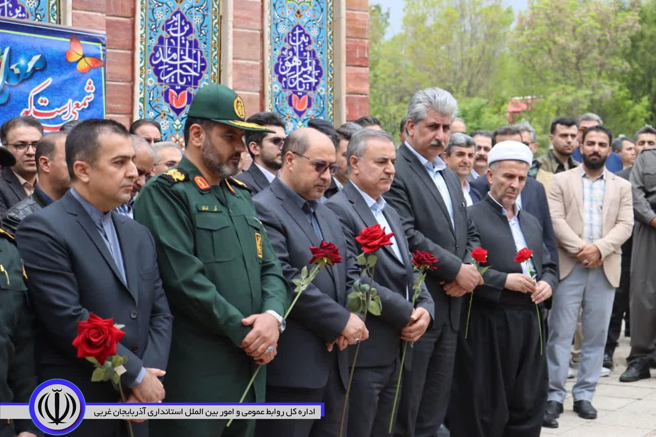 معلمان ستون اقتدار ملی و مایه بالندگی ایران اسلامی هستند