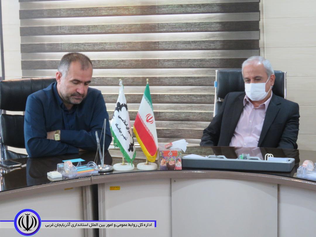 به مناسبت 9 اردیبهشت روز ملی شوراها،دیدار فرماندار شهرستان مهاباد با اعضاء شورای اسلامی شهر