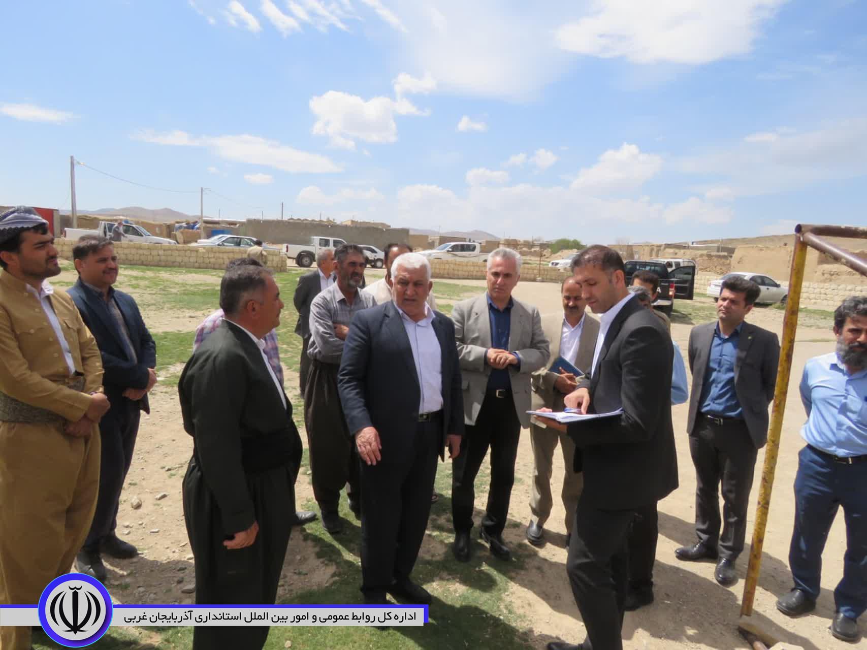 فرماندار ویژه مهاباد از 3 روستای بخش مرکزی بازدید کرد