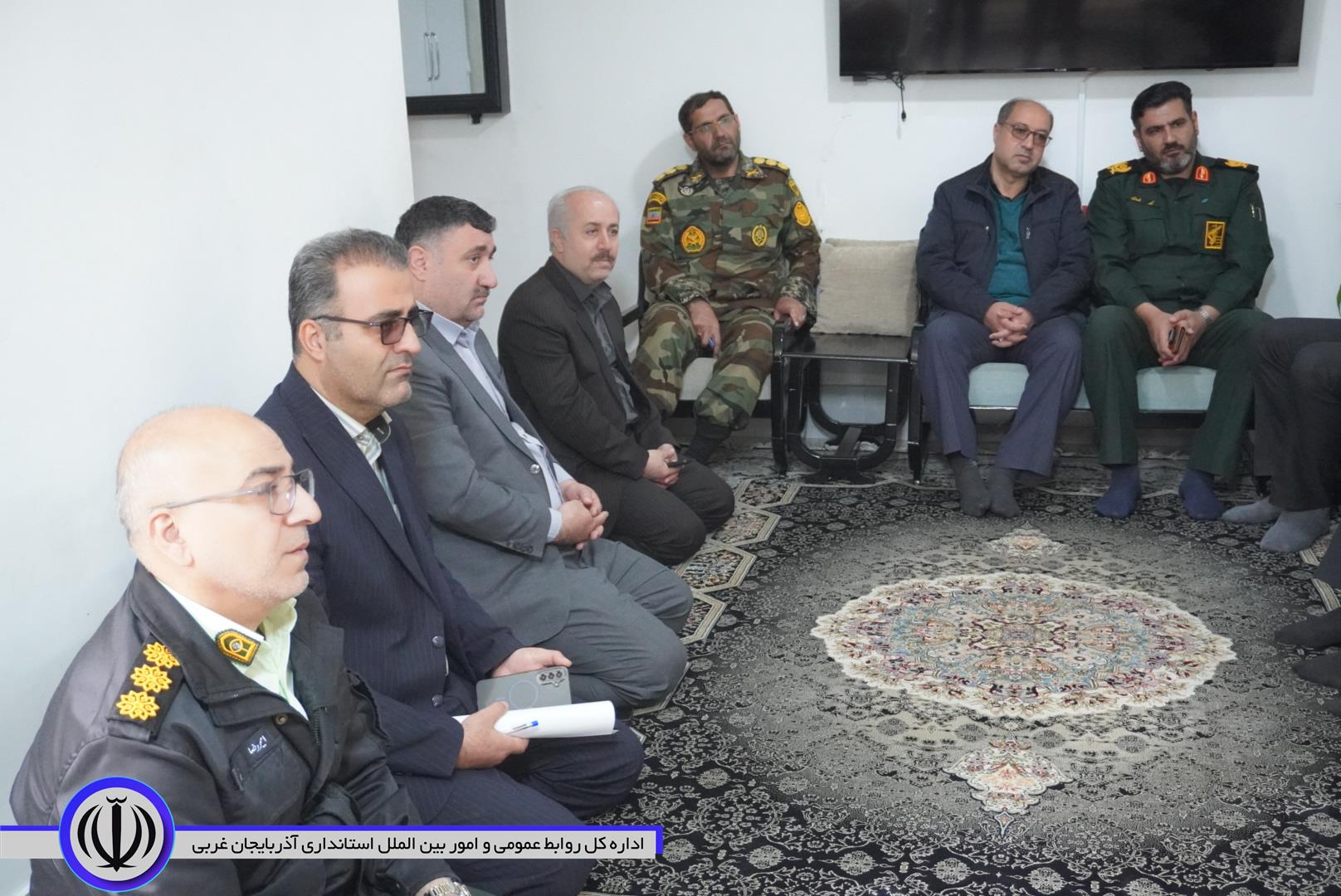 دیدار مسوولان مهابادی با 2 خانواده شهید و جانباز جنگ رمضان