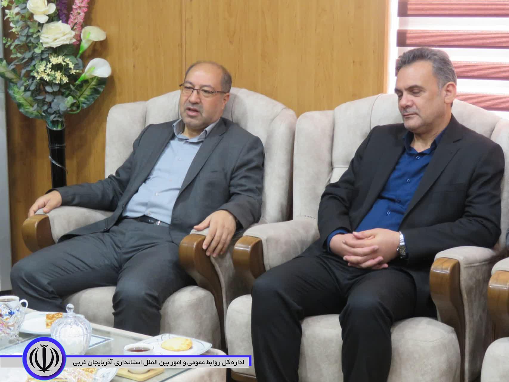 دیدار مدیر کل صدا وسیما با فرماندار مهاباد