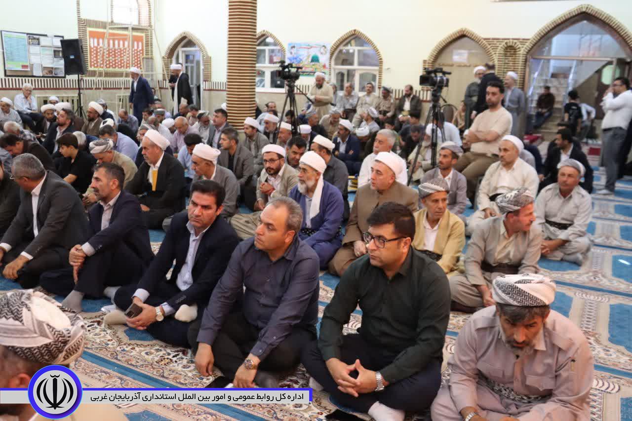 آیین گرامیداشت هفته وحدت در مسجد دارالاحسان مهاباد