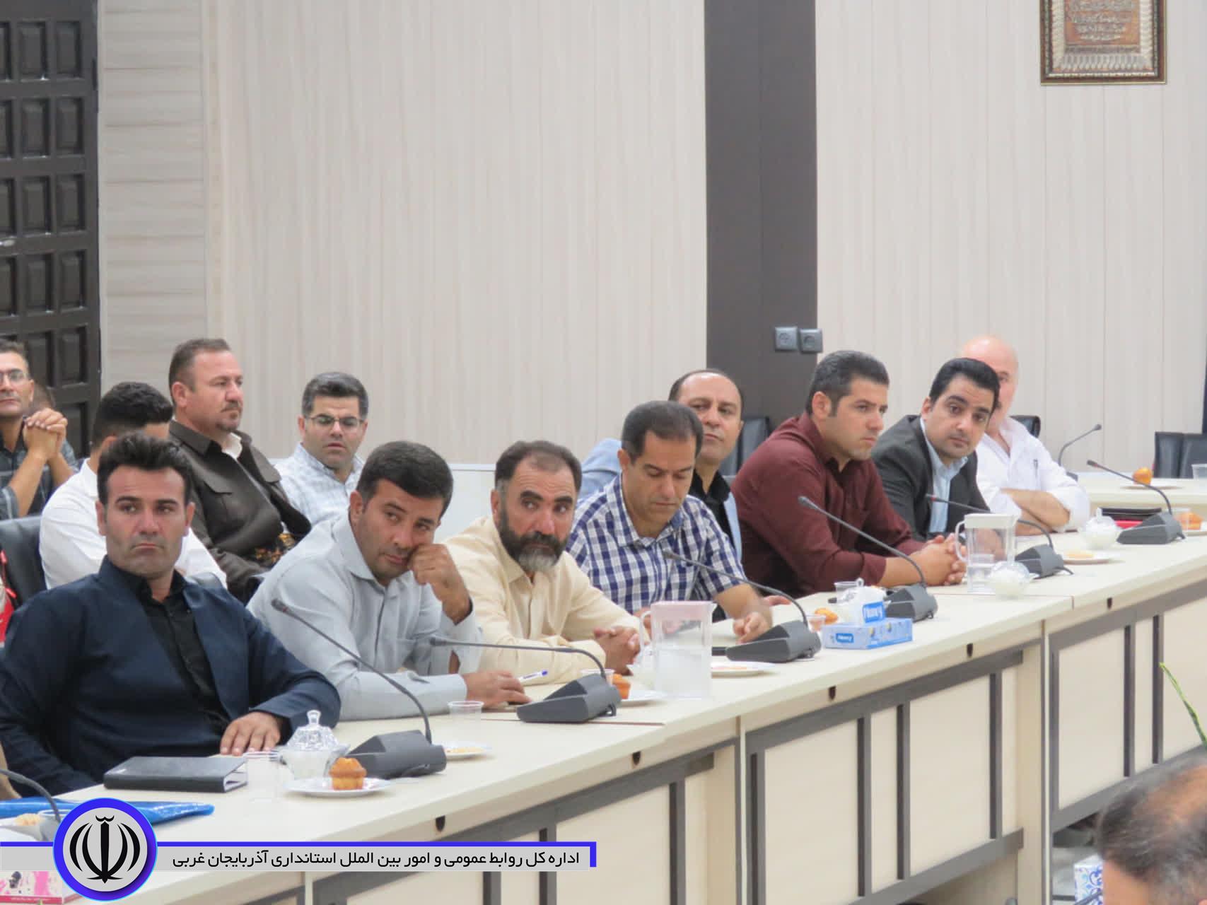 نشست مشورتی دهیاران مهاباد برگزار شد