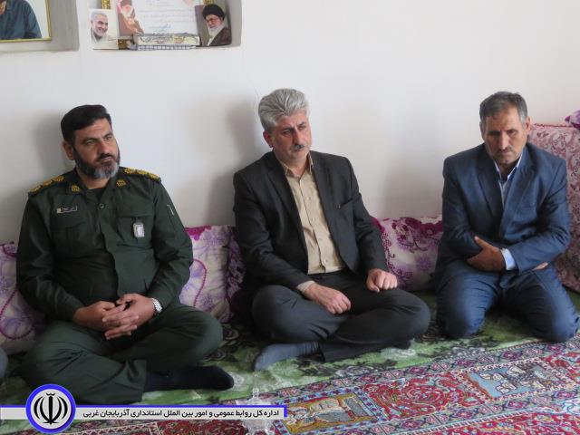 پیگیری و رفع مطالبات خانواده شهدا دراولویت کاری مسئولان