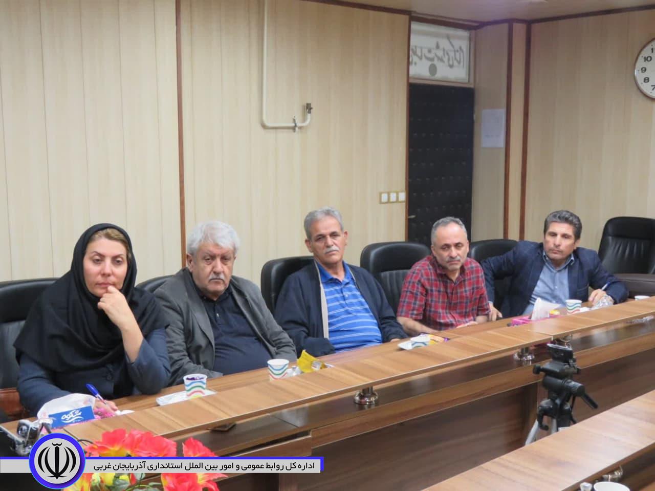جلسه بررسی مشکلات بخش کشاورزی در مهاباد برگزار شد