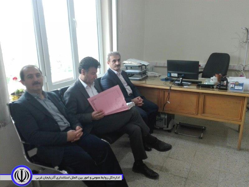 بازدید سرزده دکتر شجاعی معاون استاندار و فرماندار ویژه شهرستان مهاباد از اداره امور مالیاتی شهرستان مهاباد