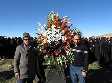 پیکر مطهر شهید نیروی انتظامی در مهاباد تشییع شد