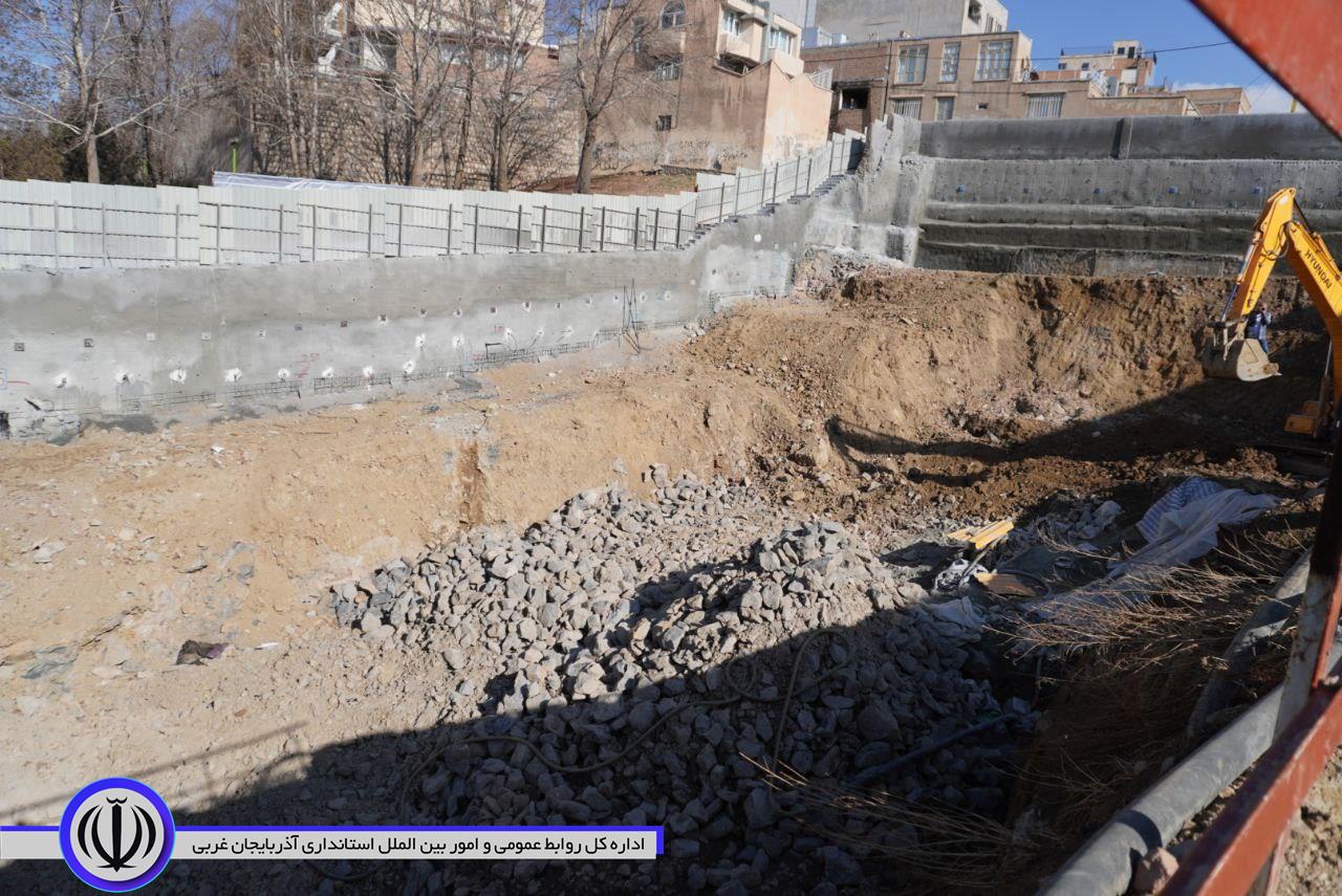 بازدید استاندار آذربایجان‌غربی از هتل پنج‌ستاره در حال ساخت در مهاباد